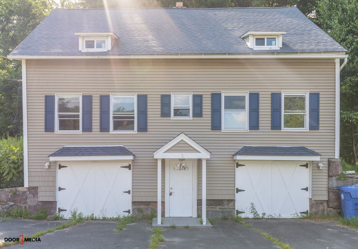 Primary Photo - 4 Bedroom Home