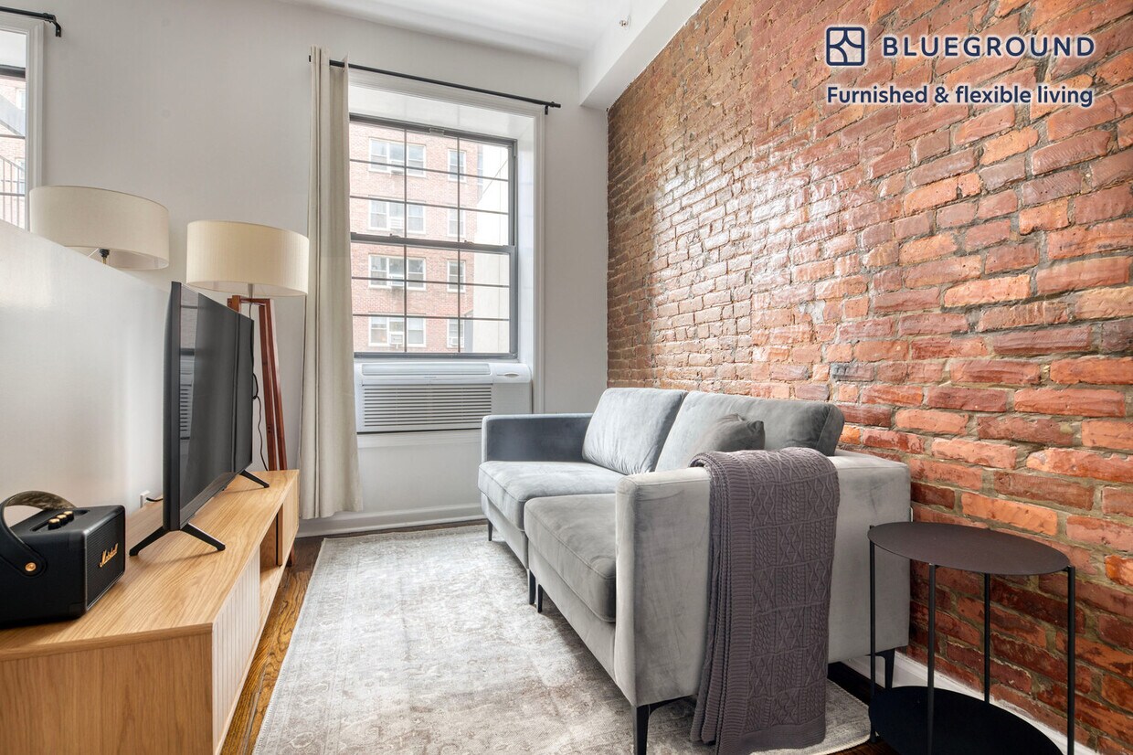 Foto principal - 233 E 34th St