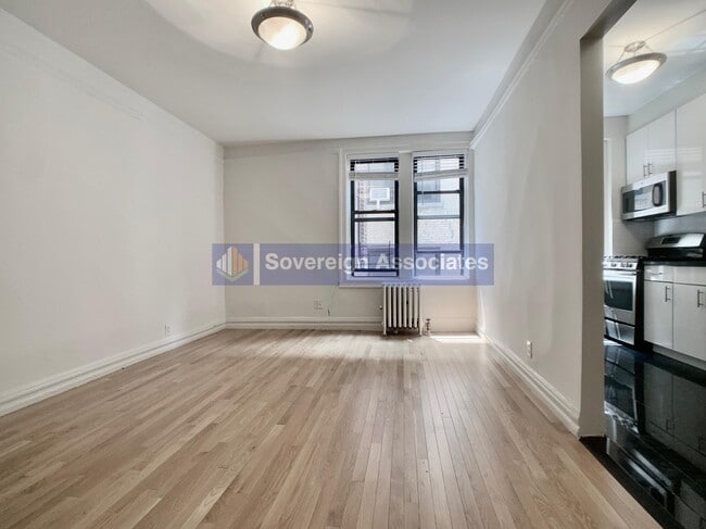 Building Photo - 282 Cabrini Blvd