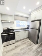 Building Photo - 137 Glenmore Rd