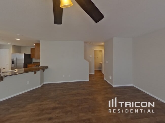Foto del edificio - 7123 Town Forest Ave