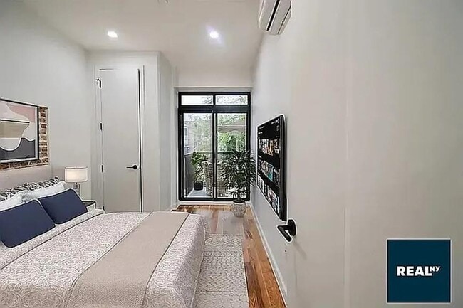 Foto del edificio - 1 bedroom in BROOKLYN NY 11237