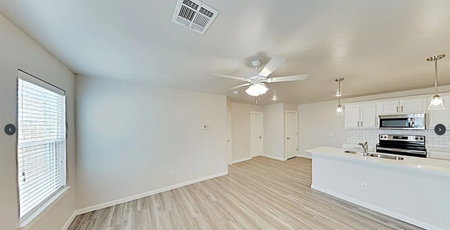 Foto del edificio - 12002 Rhya Ln