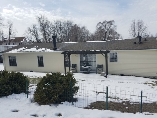 Foto del edificio - 132-136 New Unionville Rd