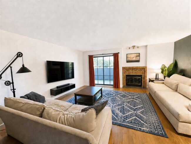 Building Photo - 8102 Briar Ridge Ln