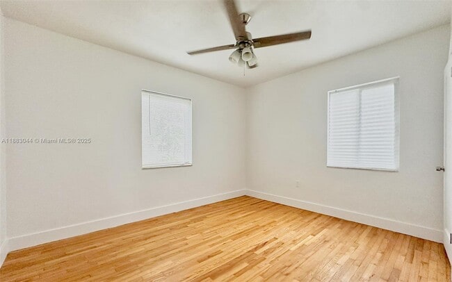 Building Photo - 3770 SW 27th St