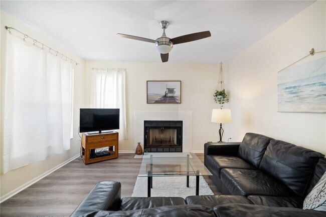 Foto del edificio - 3813 59th Ave W