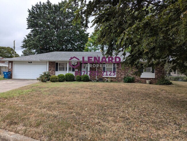 Foto del edificio - Spacious 3 Bedroom Home!