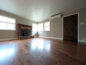 Building Photo - 1572 Wilson St