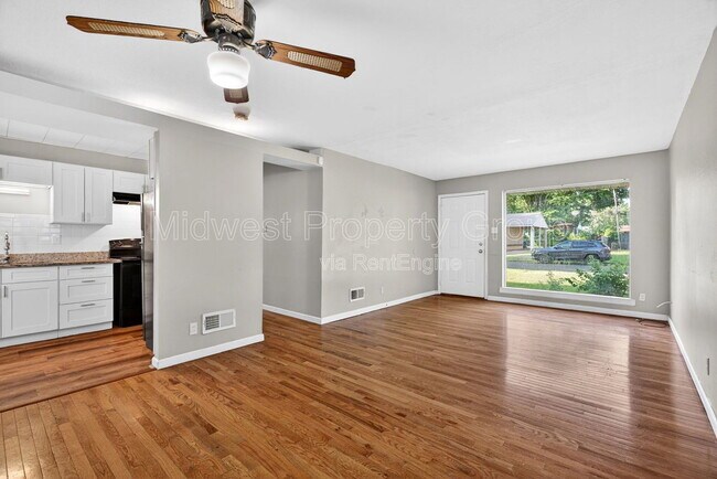 Foto del edificio - 710 Tyson Dr