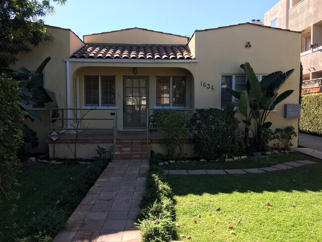 Front of House - 1634 Berkeley St