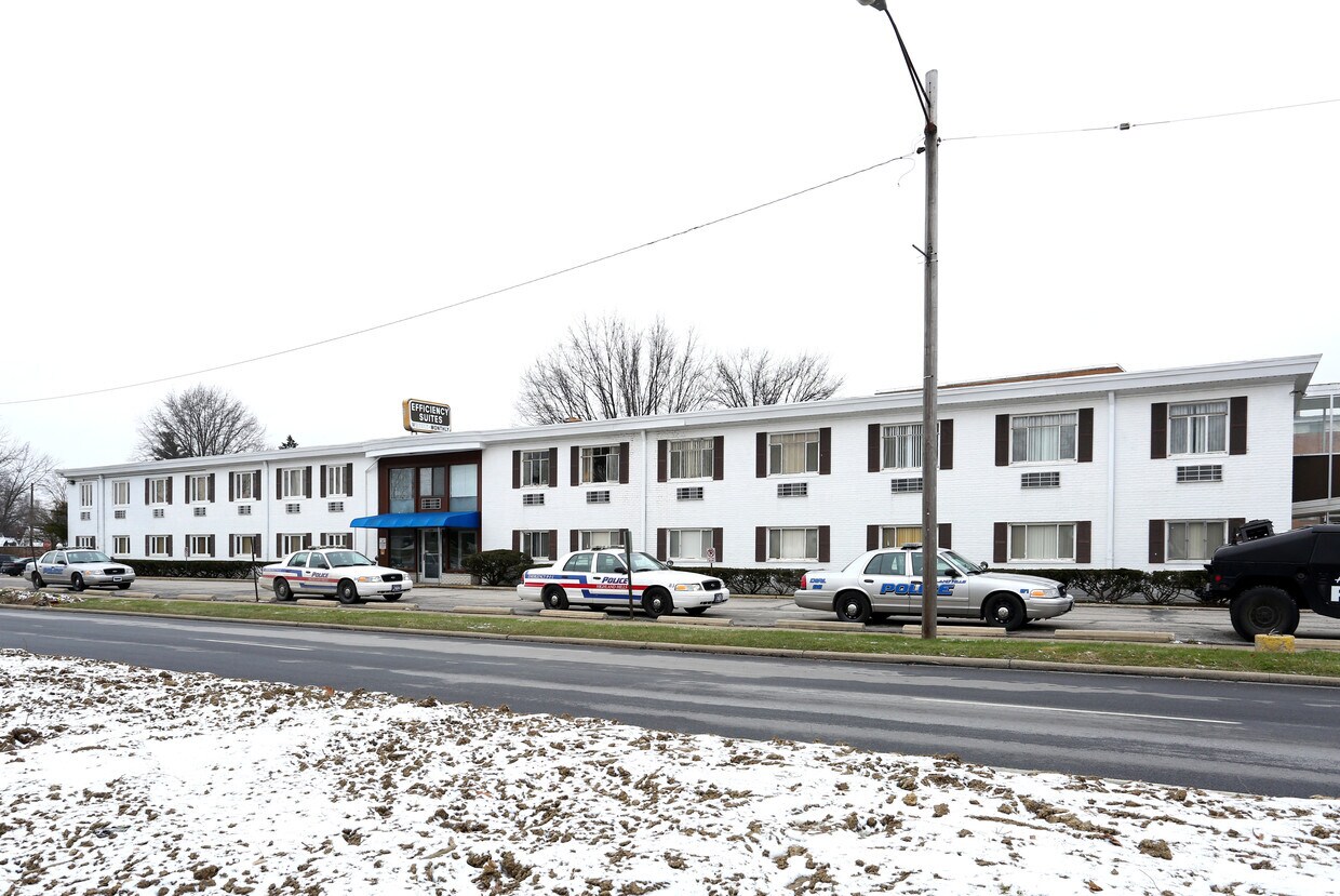 Shaker House Apartments in Beachwood, OH