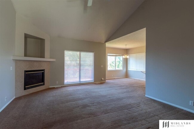 Building Photo - 1007 Woodview Dr
