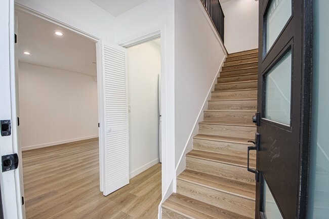 Foto del edificio - 5235 Satsuma Ave