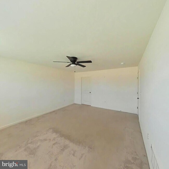 Building Photo - 1445 Carrick Ct