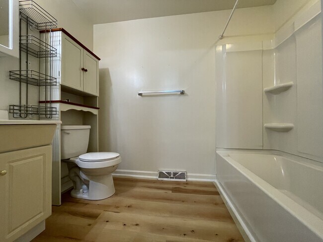 Building Photo - 255 Ruth Alley