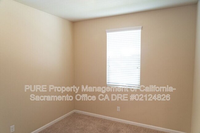 Foto del edificio - 5572 Amnest Way
