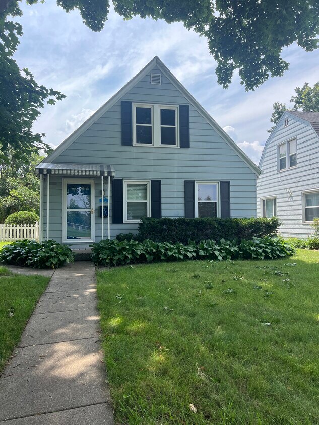 Primary Photo - 7307 W Lisbon Ave