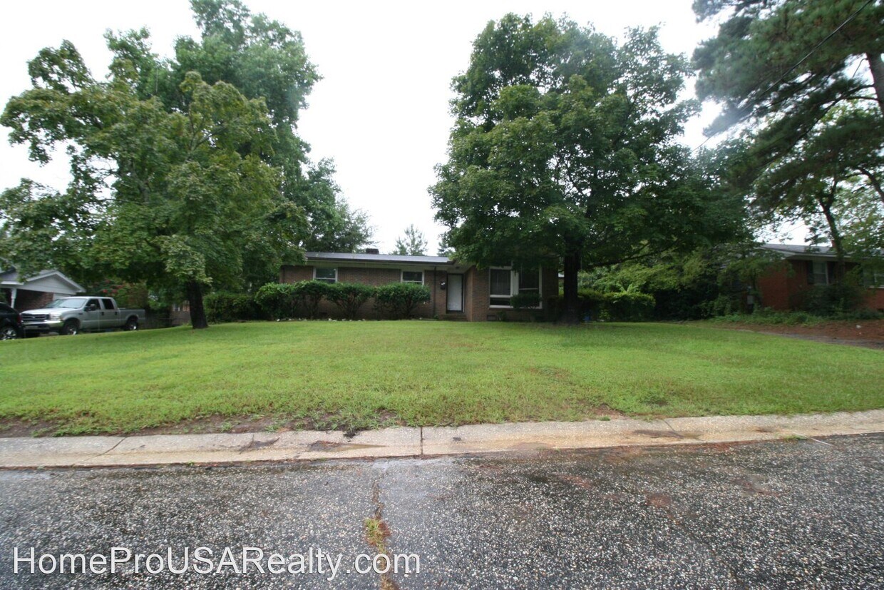 Primary Photo - 3 br, 1.5 bath House - Spruce Street 2115