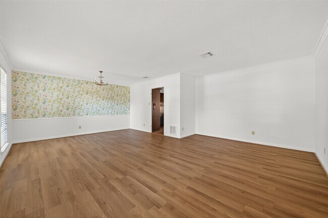 Foto del edificio - 9218 Rowan Ln