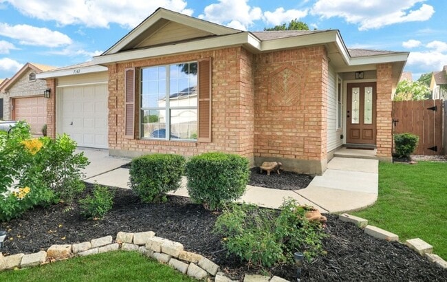 Building Photo - Charming 3BR House in San Antonio