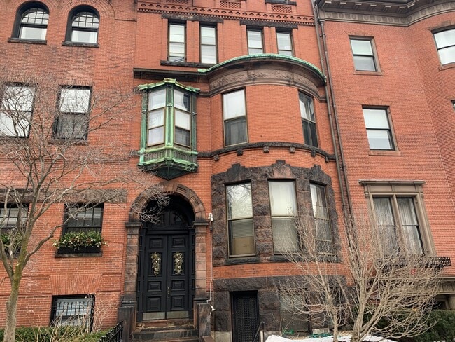 Building Photo - 406 Beacon St