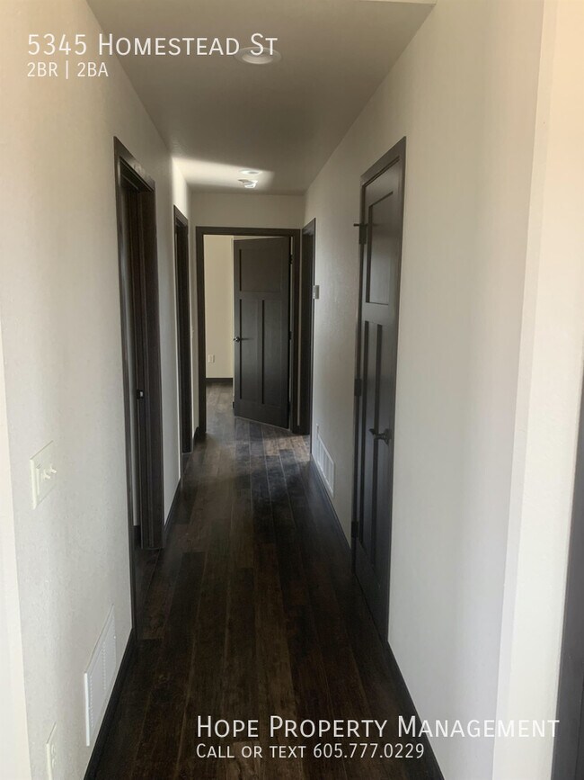 Foto del edificio - 5345 Homestead St