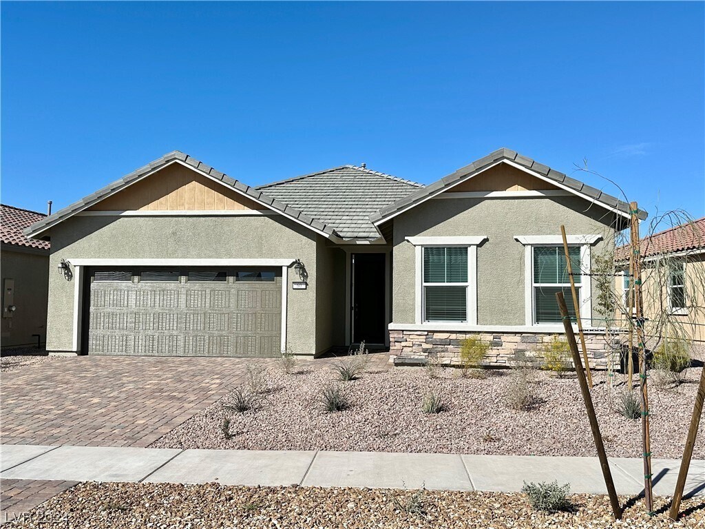 Primary Photo - 60 Sonata Dawn Ave