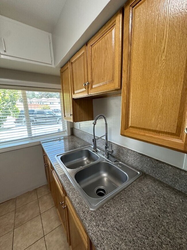 2206 Montrose Ave Unit 2206, La CrescentaMontrose, CA 91020 Room for