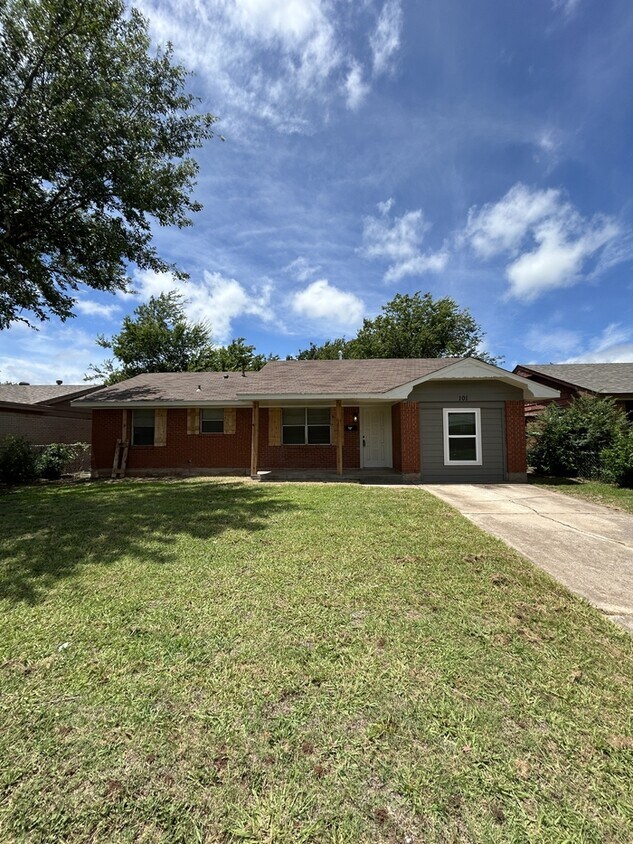 Photo - 101 South Dallas Avenue