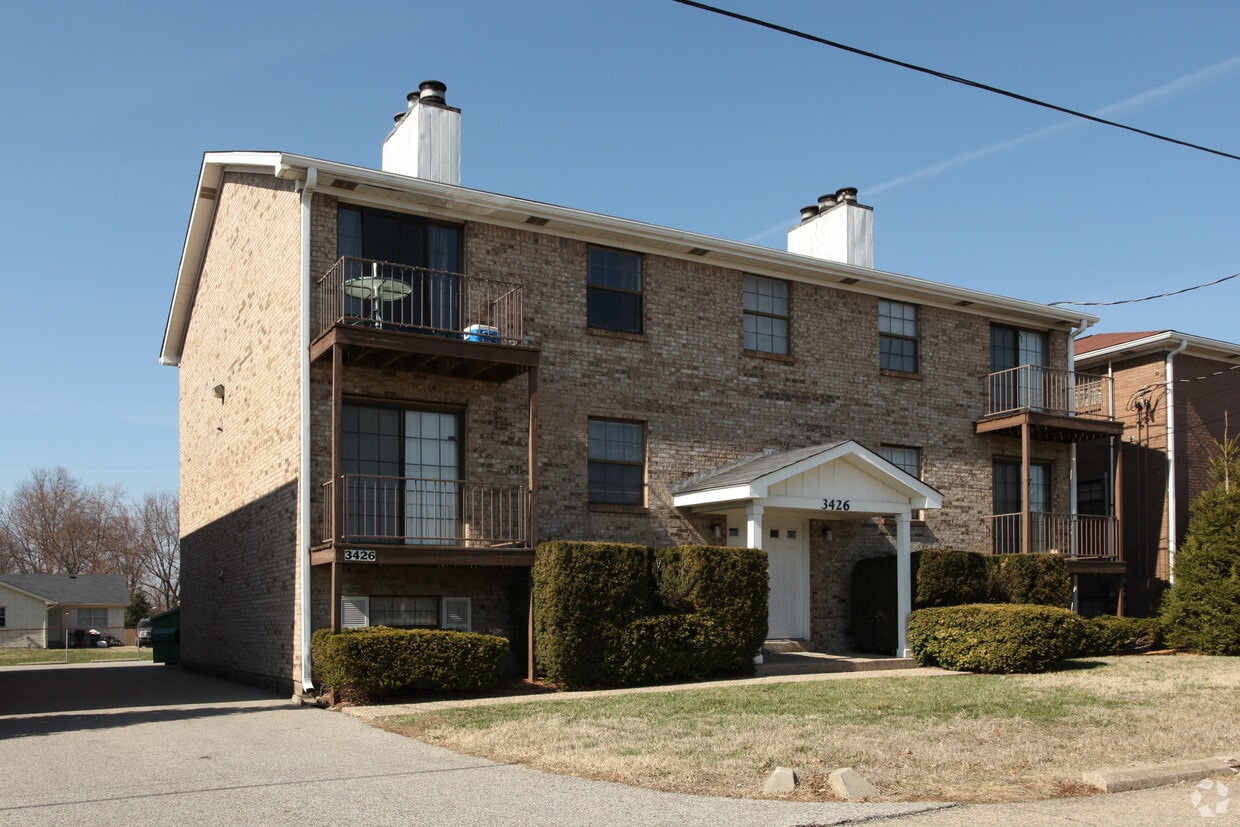3426 Breckenridge Ln, Louisville, KY 40220 Apartments in Louisville