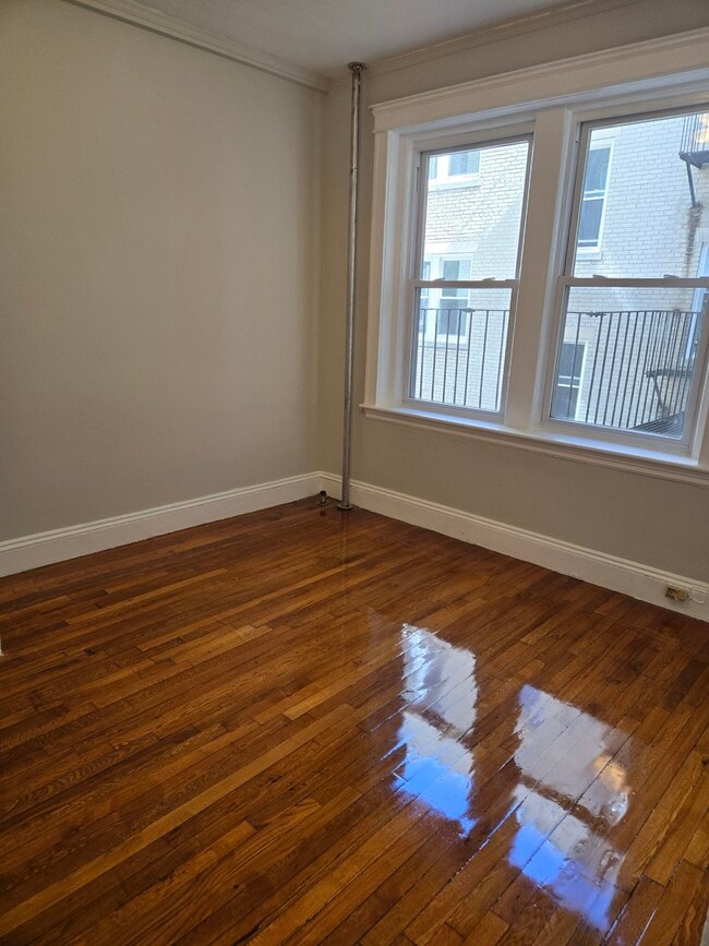 Foto del edificio - 1189 Commonwealth Ave