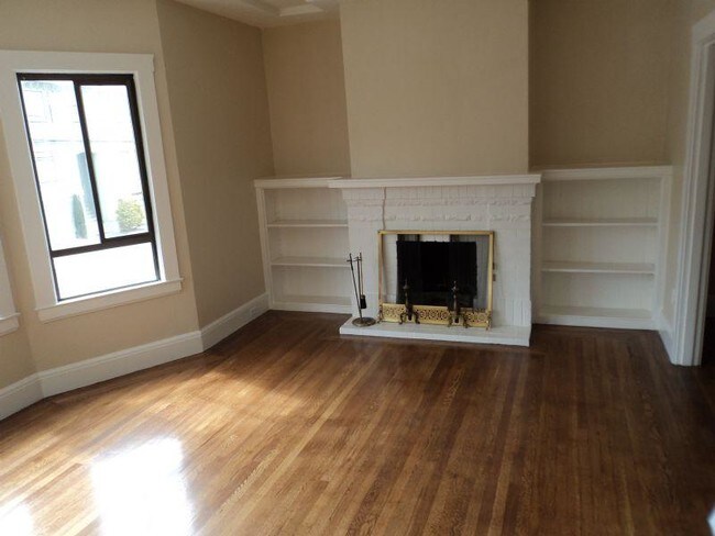 Building Photo - 659 15th Ave