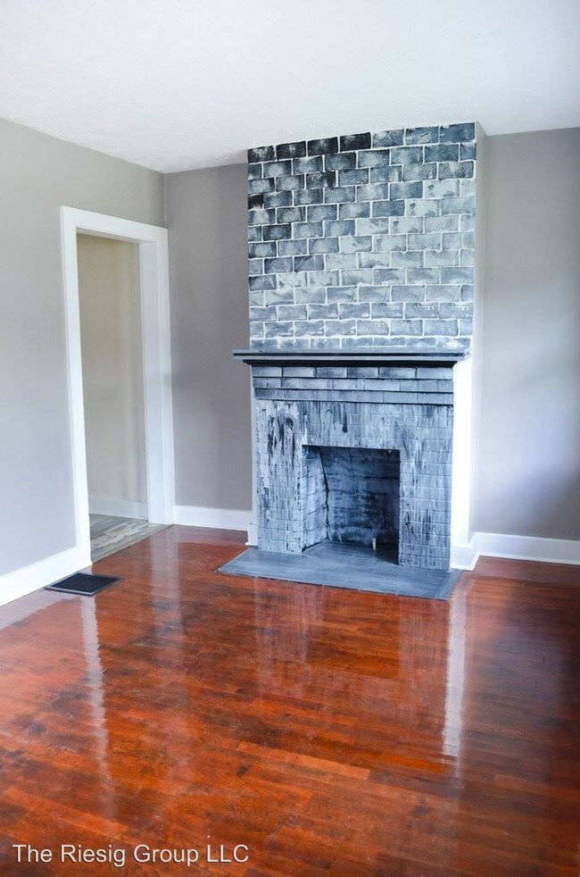 Building Photo - 122-124 Glenn Pl