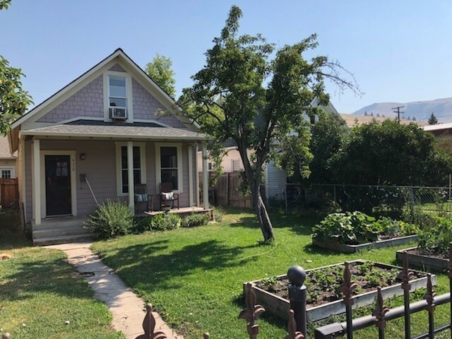 Primary Photo - Classic Northside Home with fenced yard an...