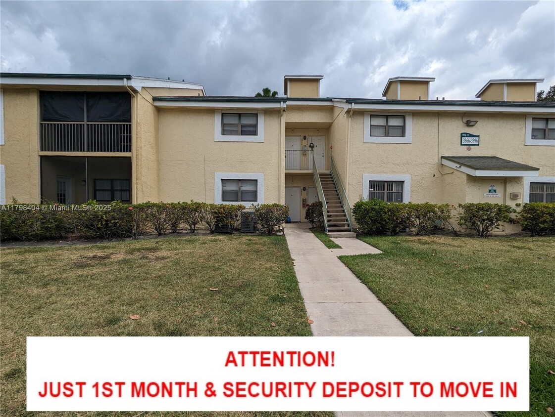 Foto principal - 3990 NW 87th Ave