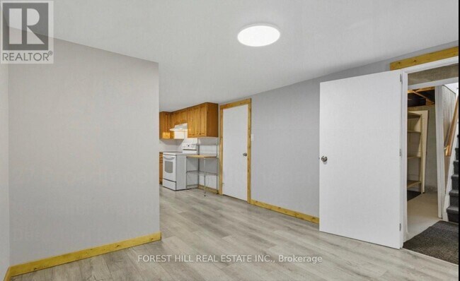 Photo du bâtiment - 27 Broadmoor Ave