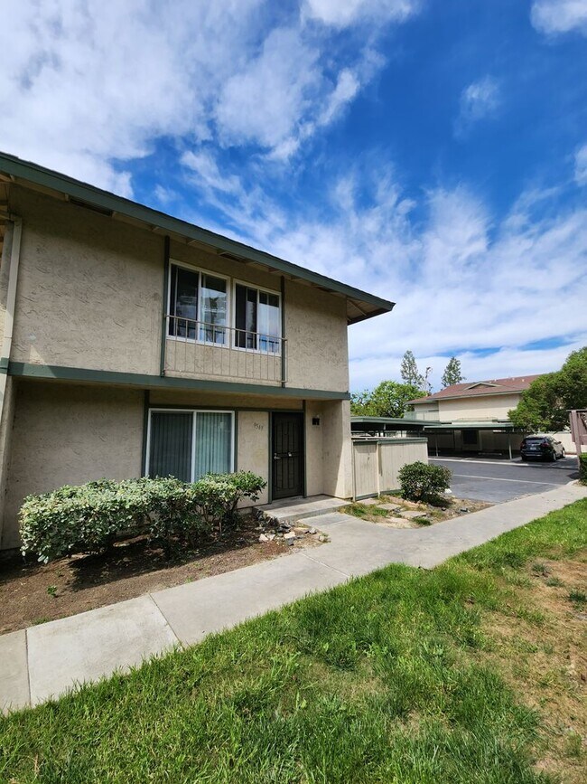 Foto del edificio - 3 Bedroom Completely Remodeled Condo in Mi...