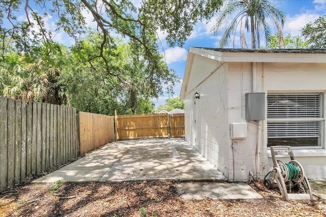 Building Photo - 6008 N Tampa St