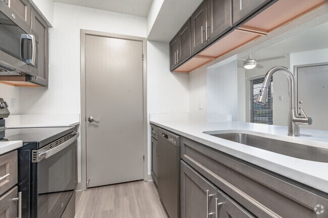 1 habitación, 1 baño, 660 pies cuadrados, cocina - Coronado North Apartments