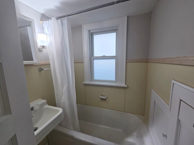 Bathroom - 709 Marshall St