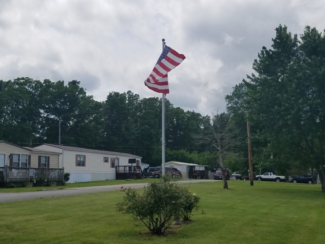 Foto del edificio - Suburban Mobile Home Park