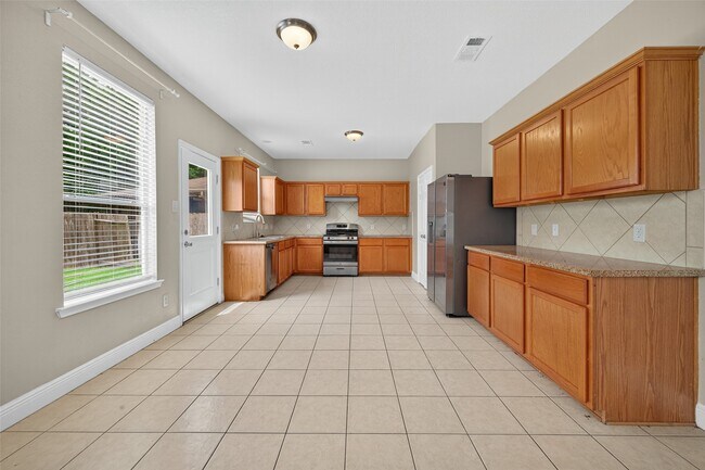Foto del edificio - 9726 Angleside Ln