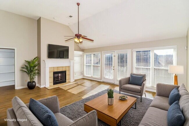 Foto del edificio - 1418 Hidden Ridge Ln