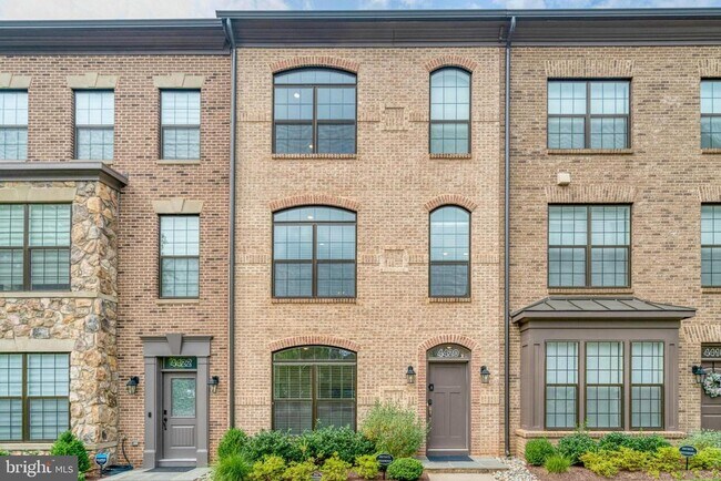 Foto del edificio - 4420 Fair Lakes Ct