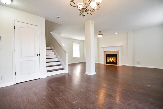 Foto del edificio - Pet Friendly Three Bedroom with Bonus!