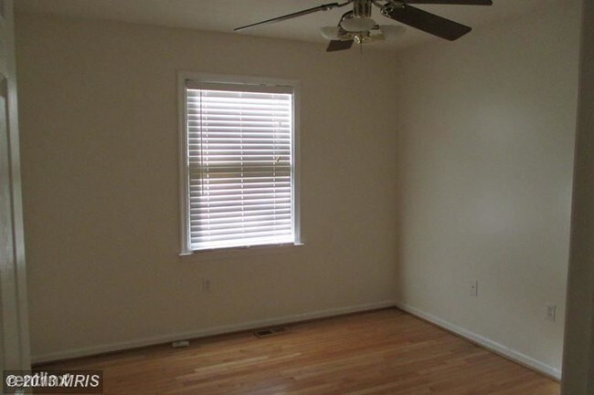 Building Photo - 858 Golden West Way