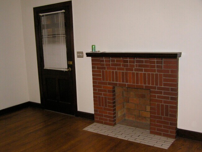 Building Photo - 1512 Montgomery Ave