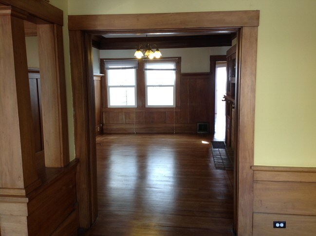 Building Photo - 1273 7th Ave