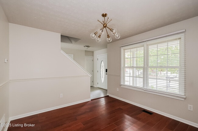 Foto del edificio - 9505 River Trail Dr